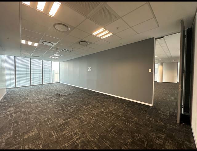 893M² OFFICE TO LET IN SANDTON CENTRAL
